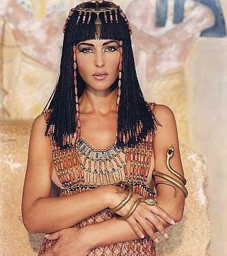 Cleopatra, beauty secret, oil cleansing method